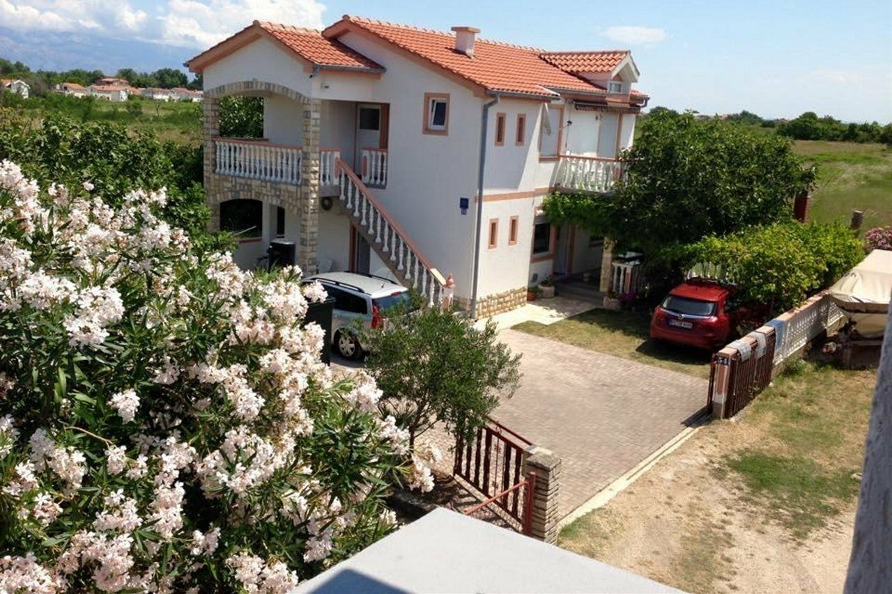 Apartments Galic Nin Exterior photo